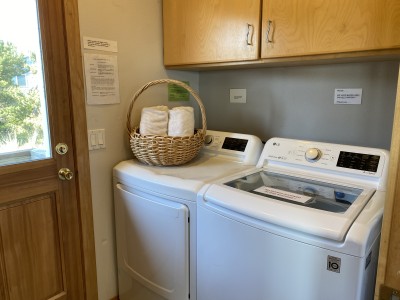 Washer/Dryer and Spa Towels